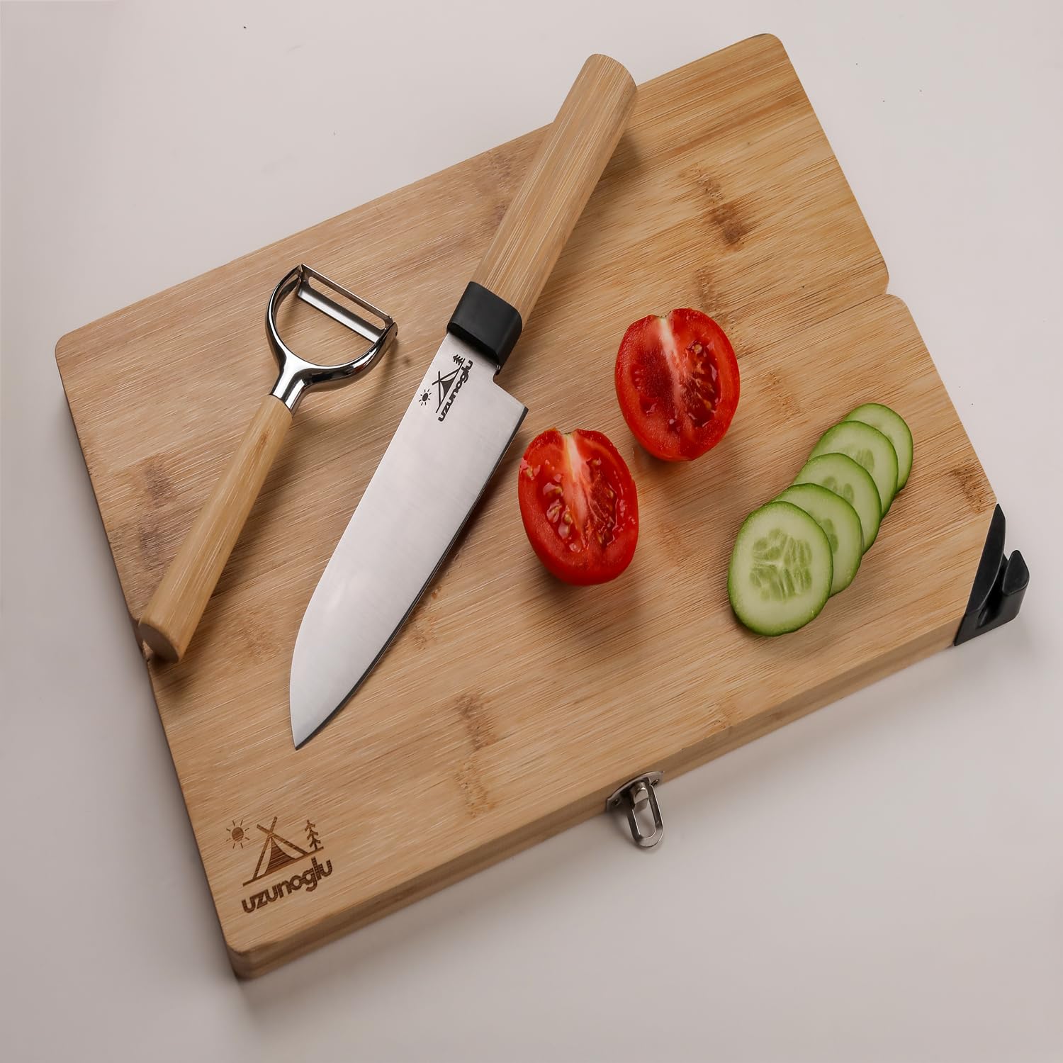 Uzunoglu cuchillo de acero inoxidable, afilado y listo para cortes precisos.