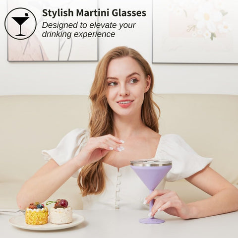 Copa martini Vaanshie inoxidable con doble pared para conservar la temperatura de tus cócteles.