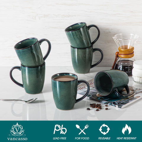 Taza vancasso Starry con asa ergonómica para agarre cómodo.