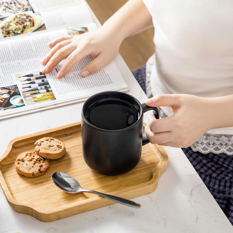 Taza vancasso de cacao caliente, superficie fácil de limpiar.