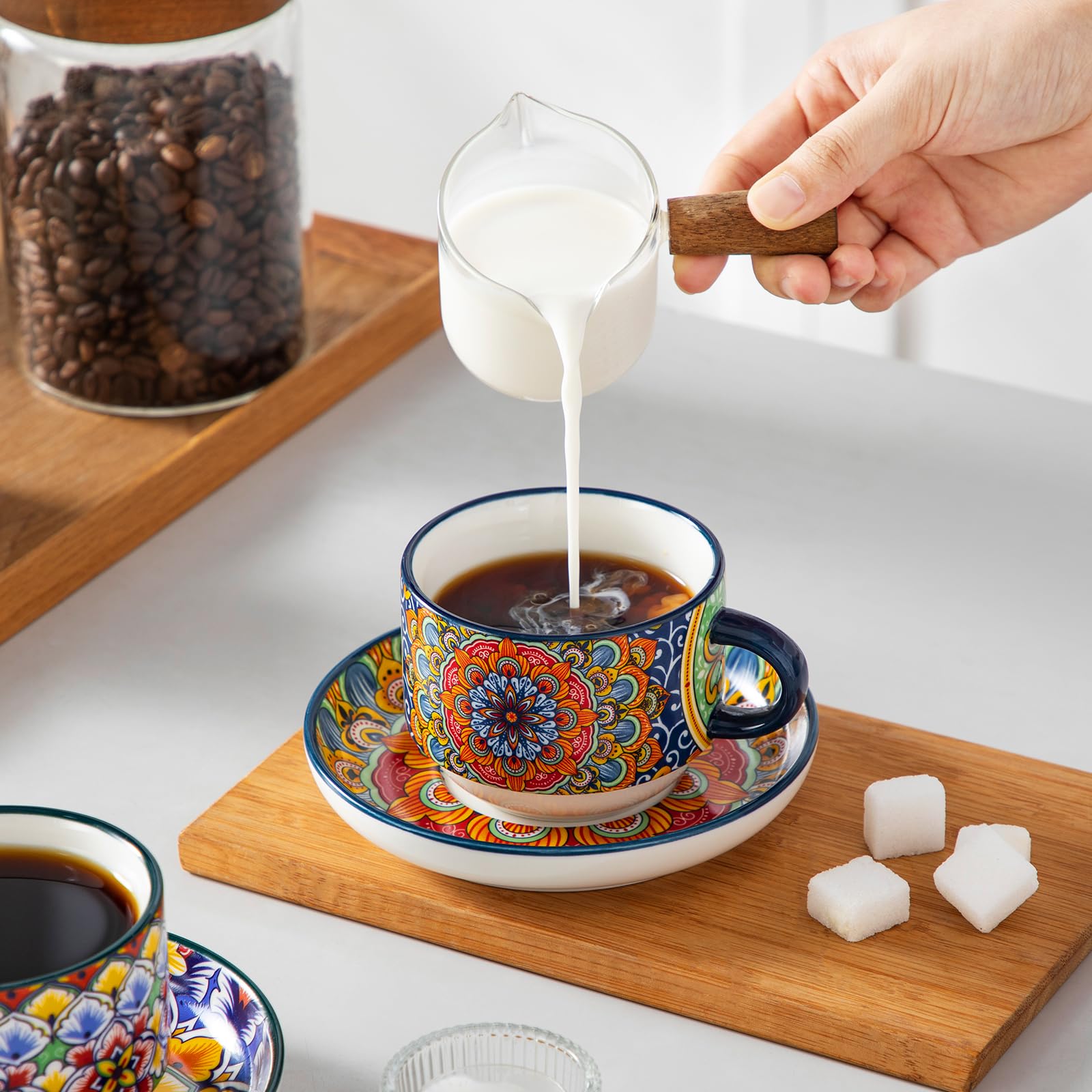 Colores brillantes Vancasso para un ambiente alegre en la cocina o cafetería.