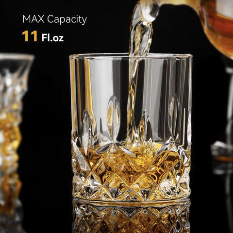 Vasos Triplorare en mesa, momento de reunión para amigos y familia.