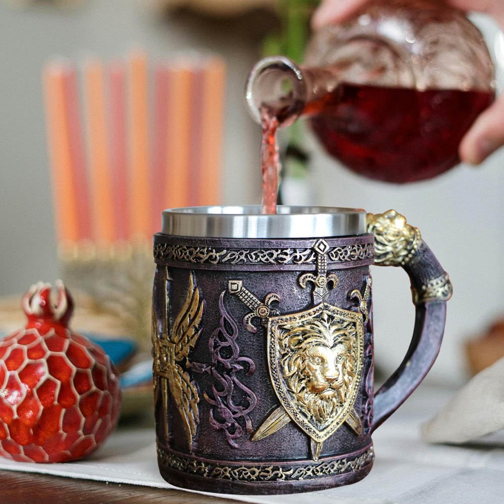 Veflauresi ornamentos medievales en borde, toque clásico.