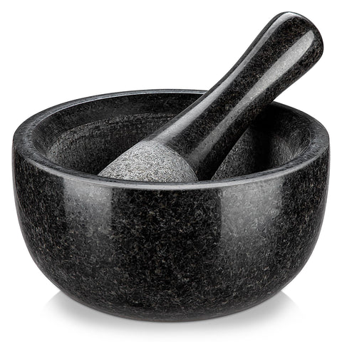 Velaze mortero de granito 580 ml, frontal: ideal para moler hierbas frescas.