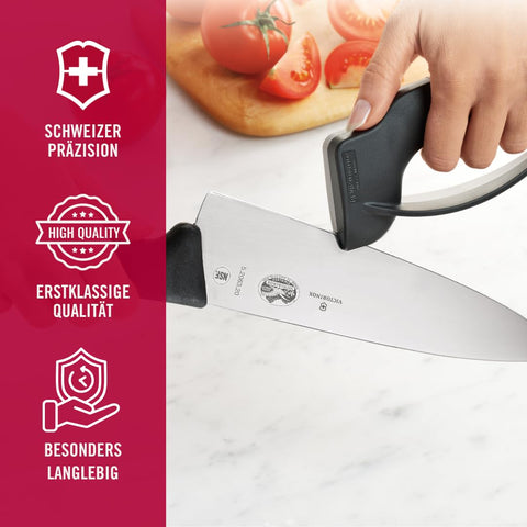 Victorinox afilador manual; dimensiones compactas para almacenamiento.