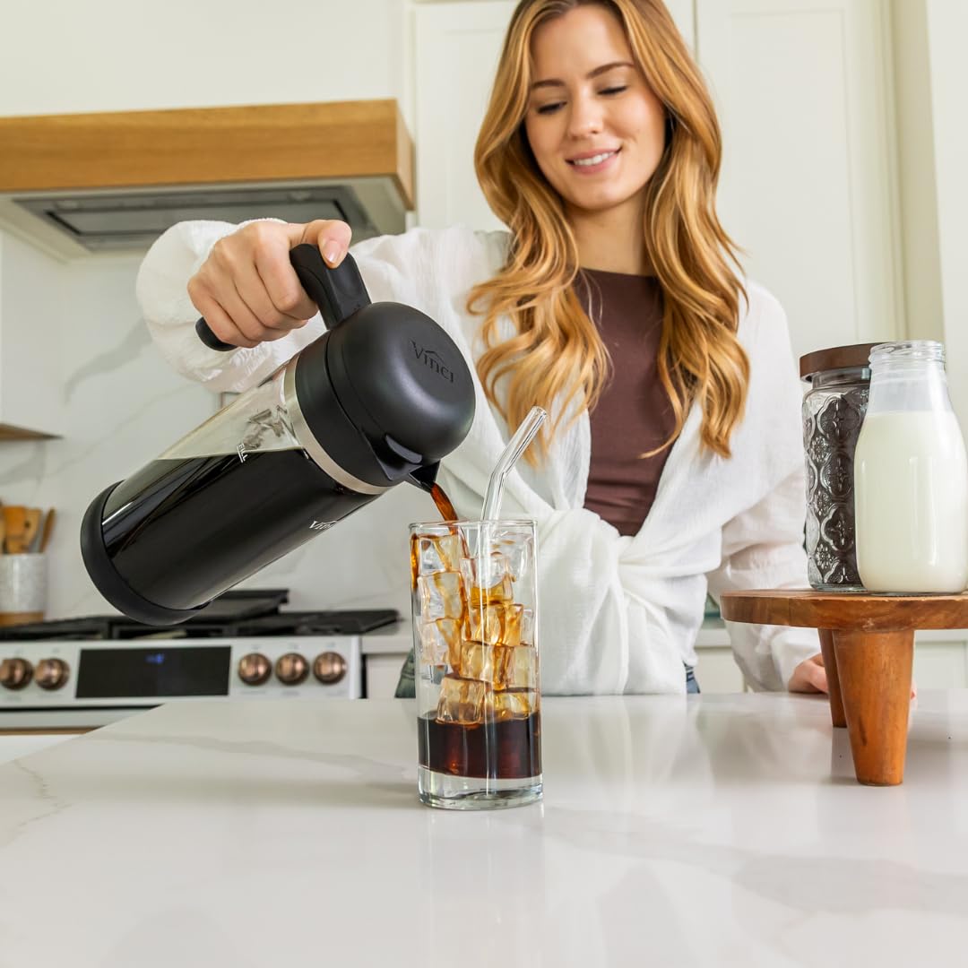 VINCI Cold Brew 360 uso en refrigerador para mayor comodidad.