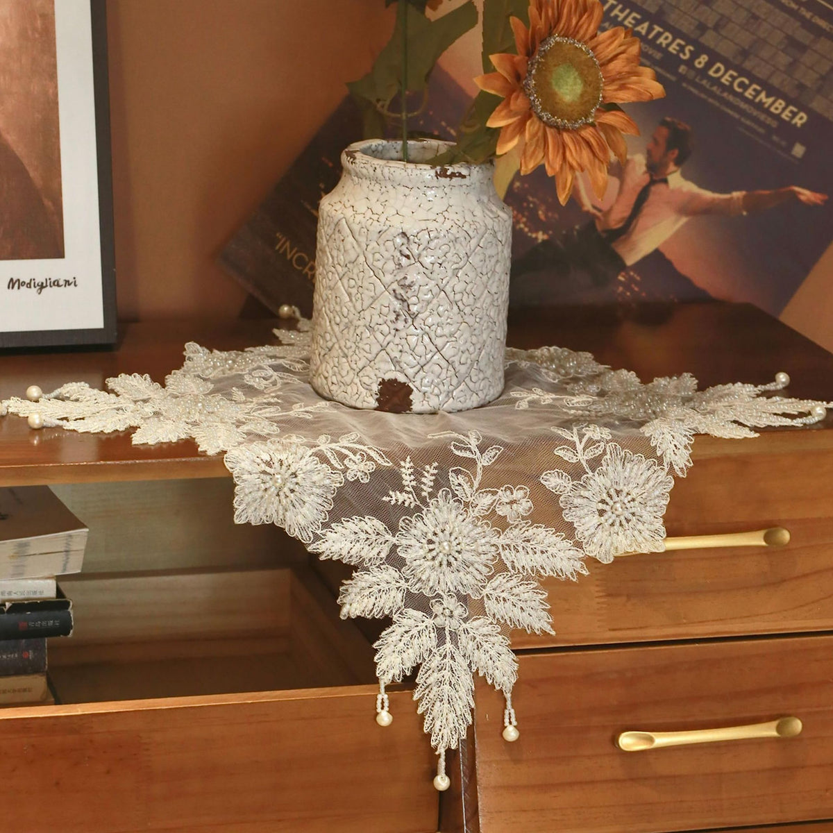 VIRFONOR mantelito de encaje con cuentas beige para decorar la mesa