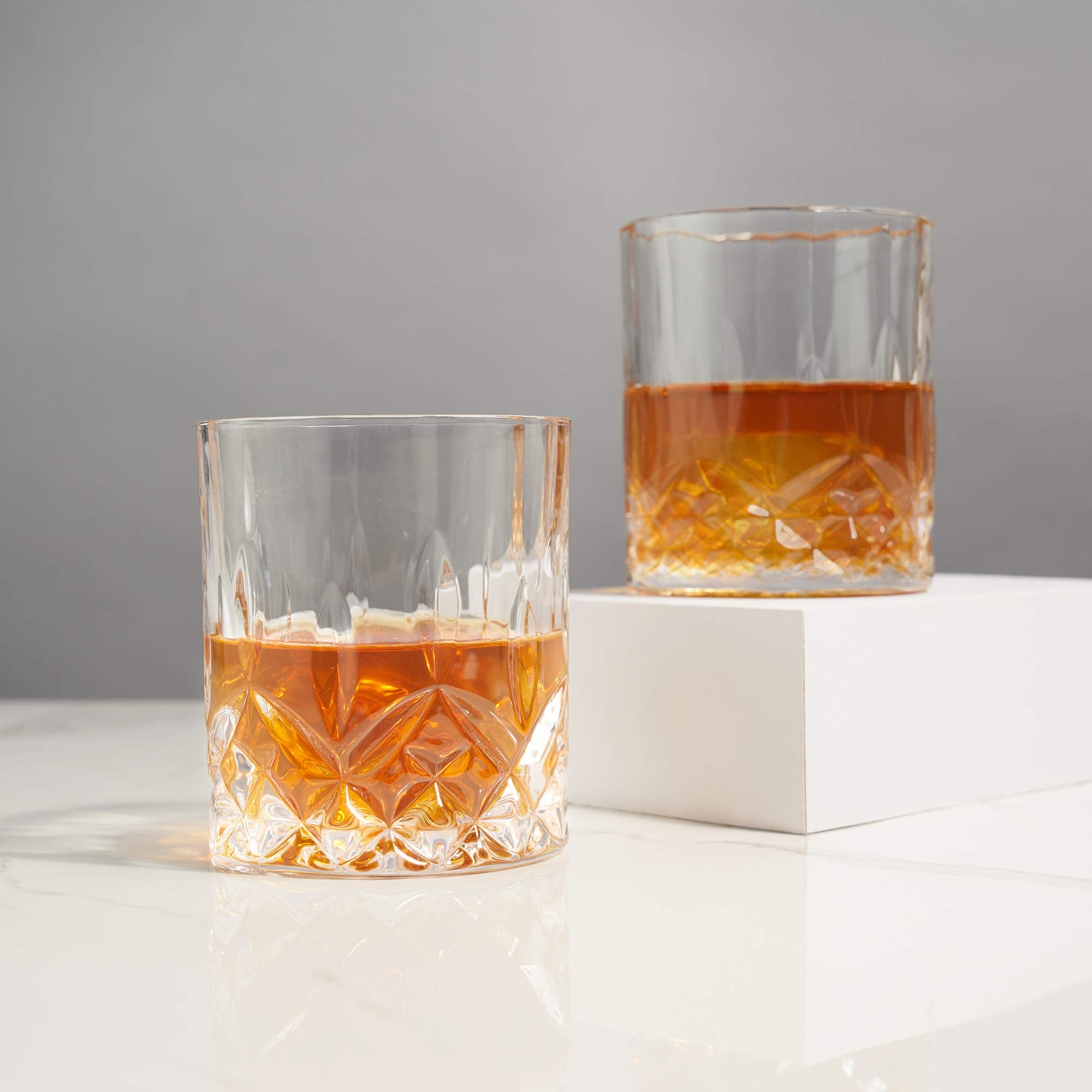 Vasos de whisky Viski Admiral para degustación tranquila en casa.