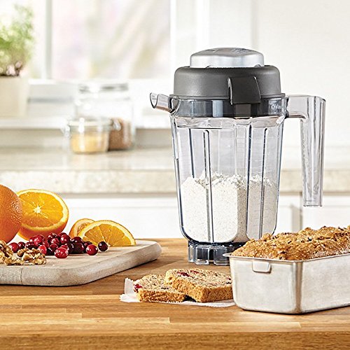 Vitamix Dry Grains Container vertido limpio gracias a la boquilla antidesbordes