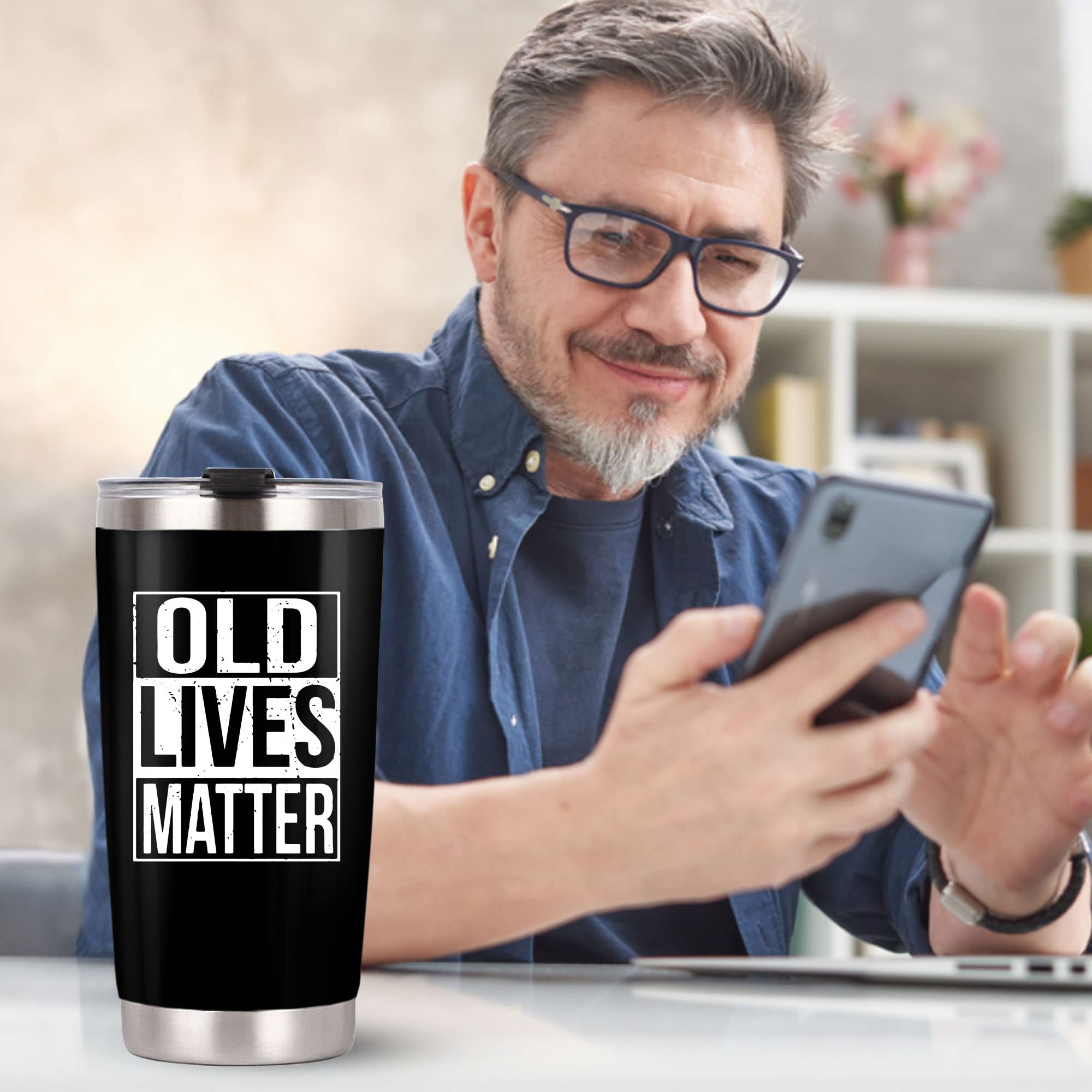 VIWIS Taza térmica en exterior, perfecta para actividades al aire libre.