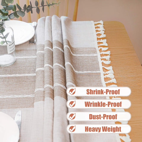 Detalles de borlas y costuras en el mantel Vonabem para ocasiones especiales.