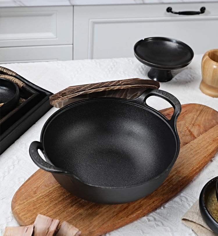 Wok VONOTO con tapa incluida, control de cocción mejorado.