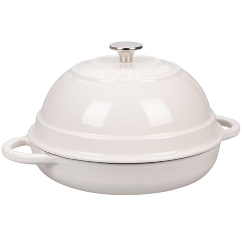 Uso en induccion en cocina moderna con la olla Vorringard, compatible con varias superficies.