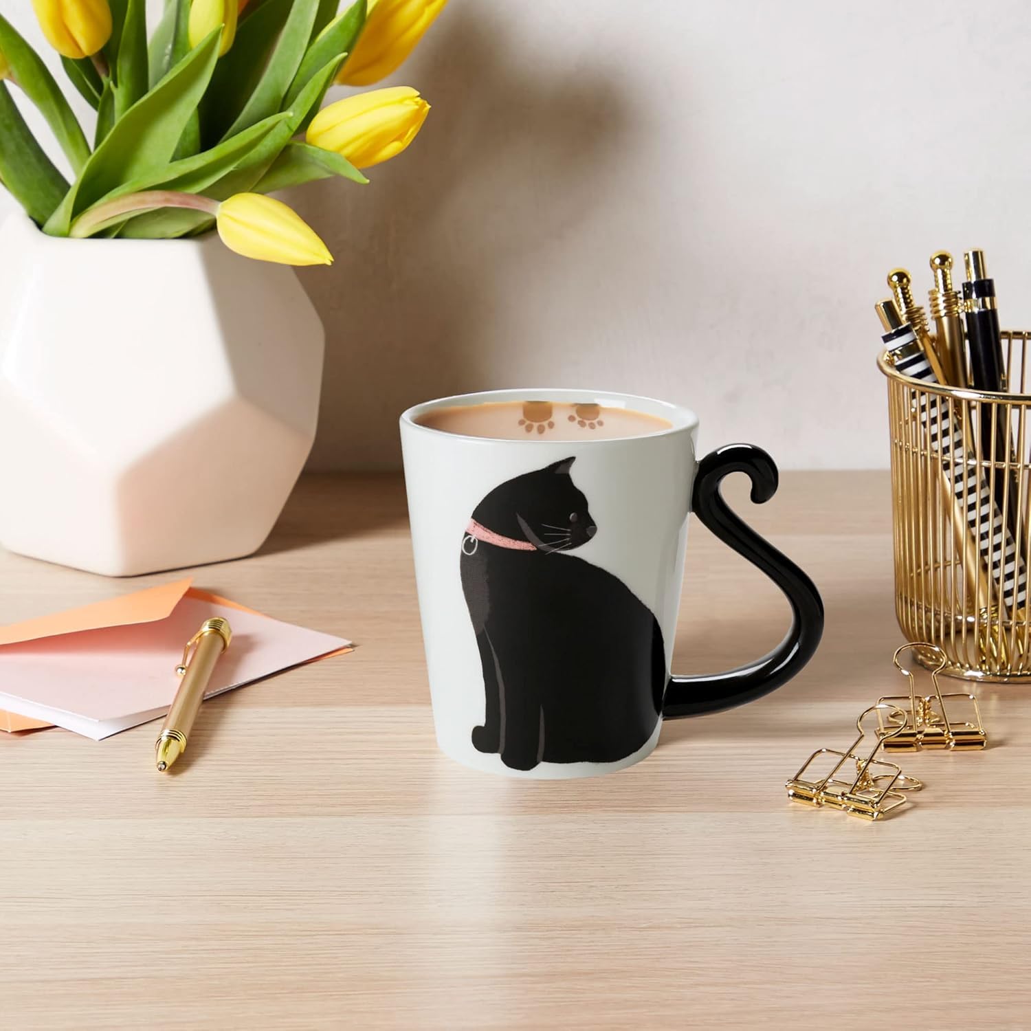 Regalo perfecto para amantes de gatos que aprecian lo artesanal.