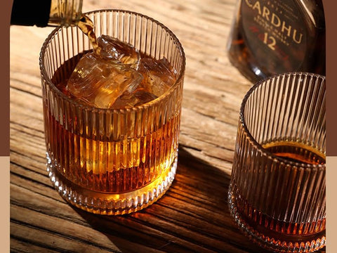 VUNDO juego de vasos para cócteles y bebidas, práctico y elegante.