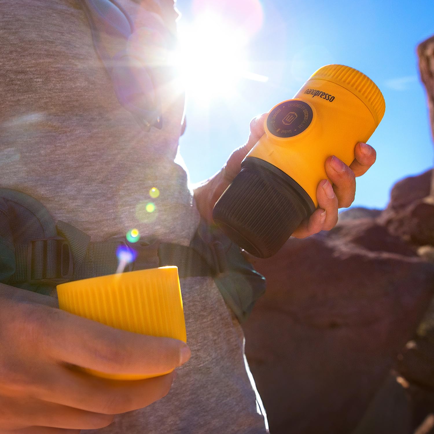 Nanopresso de WACACO junto a accesorios compatibles para cápsulas originales