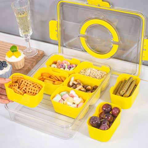 Contenedor portátil WACOI para snacks con mango ergonómico y tapa segura.