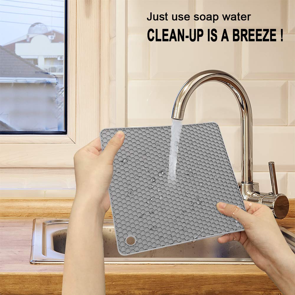 Almacenamiento práctico: colgar o guardar en mesa con estilo gris nórdico.