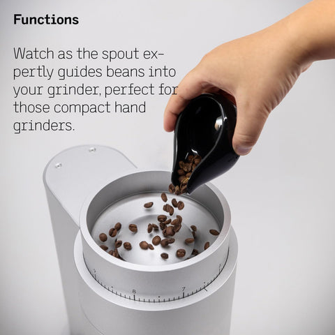 Walnut Coffee boca-ancha-vertido-preciso facilita verter sin salpicaduras.