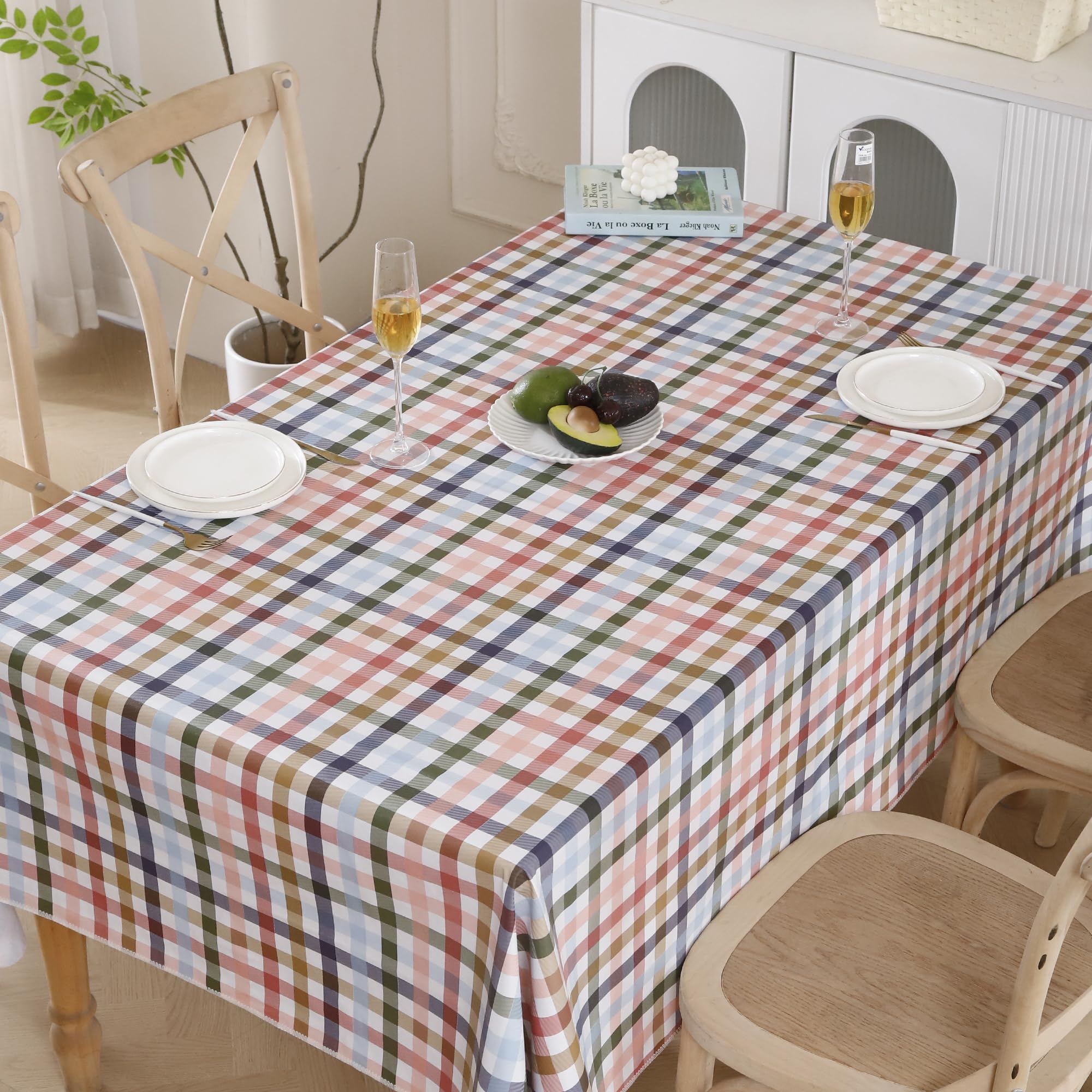 Mantel Walrus para uso interior y exterior mantiene la mesa protegida.