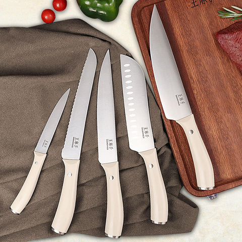 Cuchillos Wangmazi para bistec-6x3-5pulgadas, porciones consistentes.
