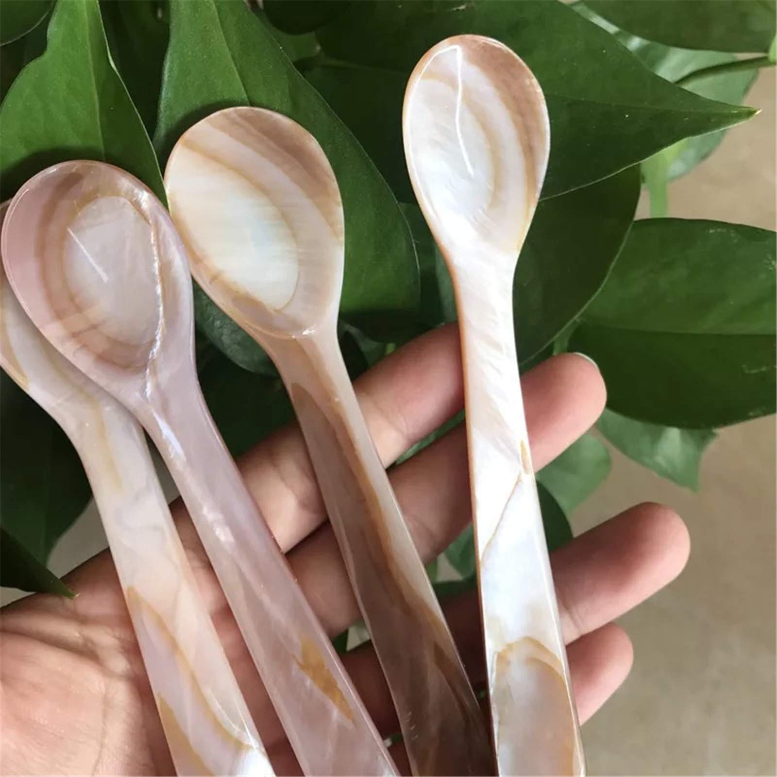 Estuche plástico incluido para almacenamiento limpio y ordenado de las cucharas Wenplus.
