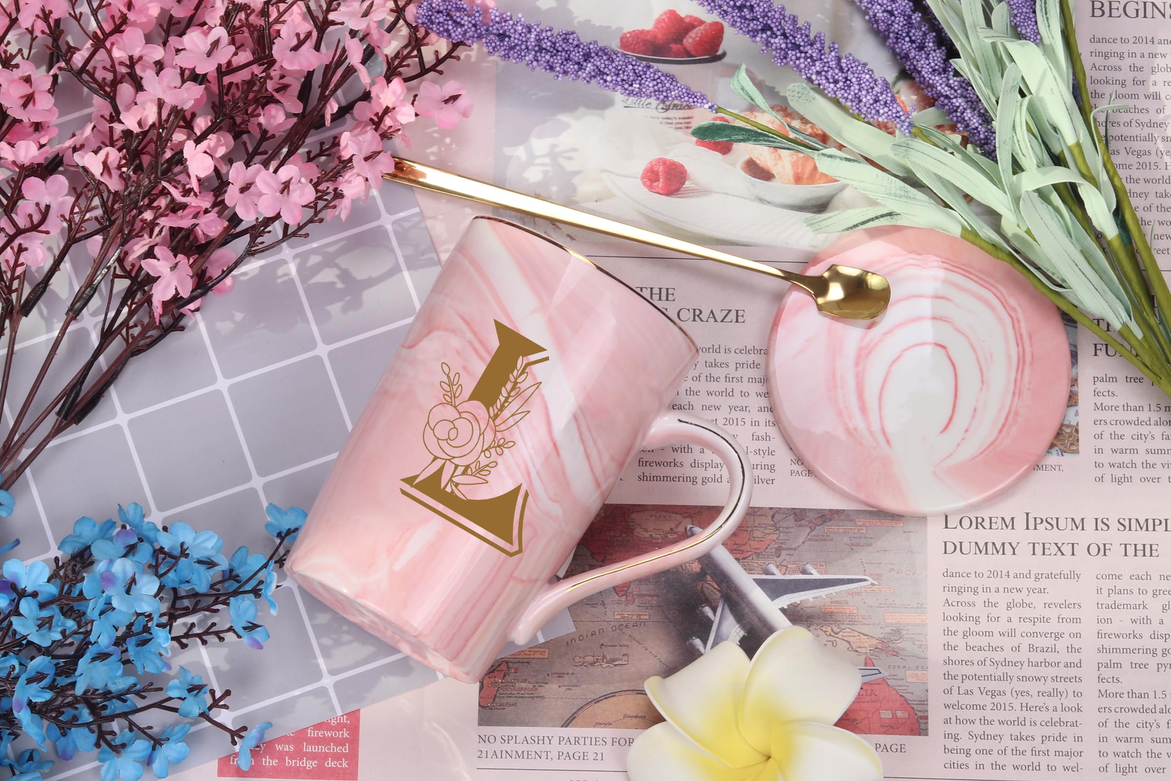 Taza WENSSY inicial L con flor rosa, regalo para novia.