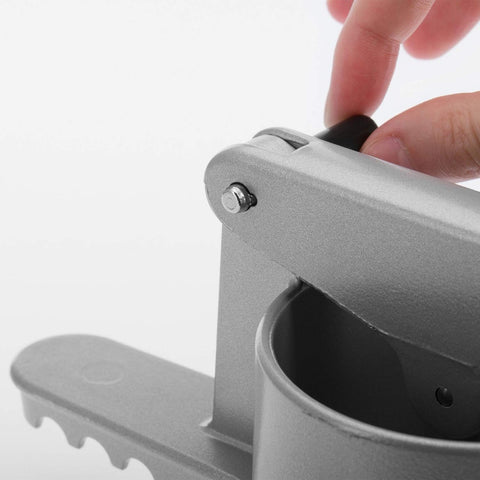 Westmark Spätzlechef: mango ergonómico para manejo cómodo.