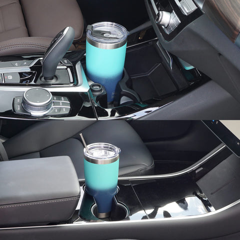 Diseño compatible con la mayoría de portavasos de coche para viajes