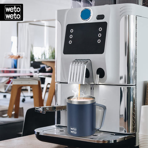 Wetoweto taza con manija ergonómica facilita sujetarla con comodidad.