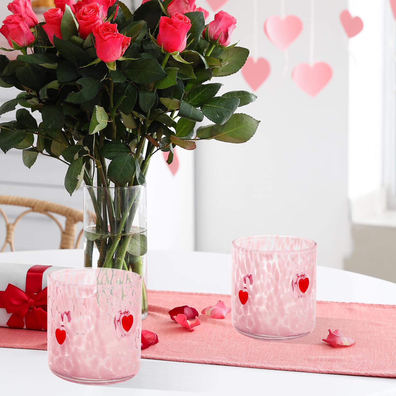Vaso de vidrio Whaline con pajita y corazón, para bebidas refrescantes.