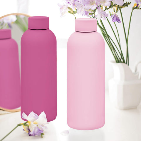 Botellas duraderas de acero inoxidable para oficinas y equipos.