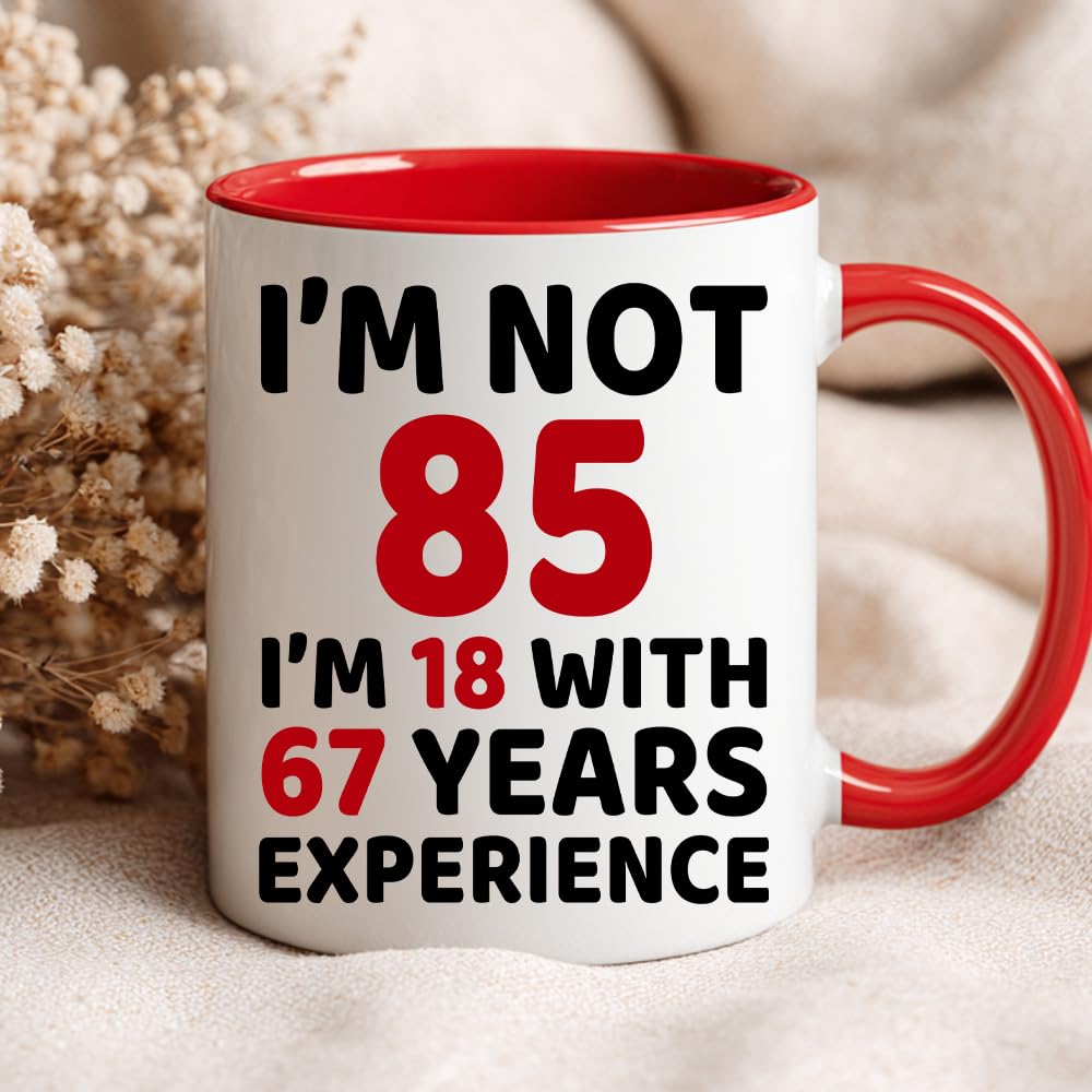 Whidobe: taza con diseño clásico 85, añade toque personal a la celebración.