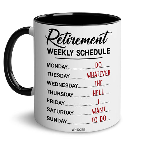 Whidobe taza de jubilación en oficina con calendario, ideal para planificar su nuevo ritmo.
