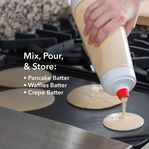 Whiskware primer plano del BlenderBall de acero para mezclar sin grumos