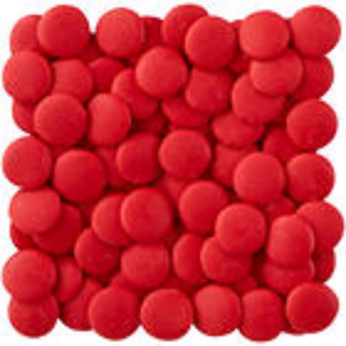 Wilton Candy Melts Rojo, perfecto para bañar y cubrir dulces con brillo.