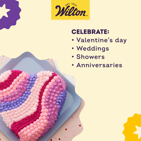 Preparando masa en el molde Wilton para forma de corazón.
