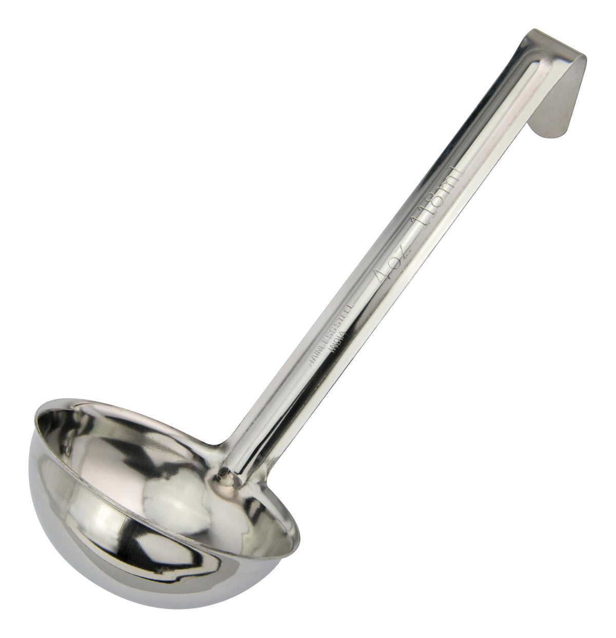 Cucharon Winco de acero inoxidable de 4 oz y 6 pulgadas para porciones precisas.