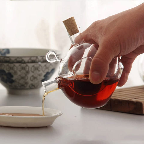 WINIAER detalle de la tapa de corcho, mantiene frescura y evita polvo.