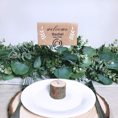 Winlyn soporte-tarjetas-madera-con-pinza-espiral, estable para mesas decorativas.