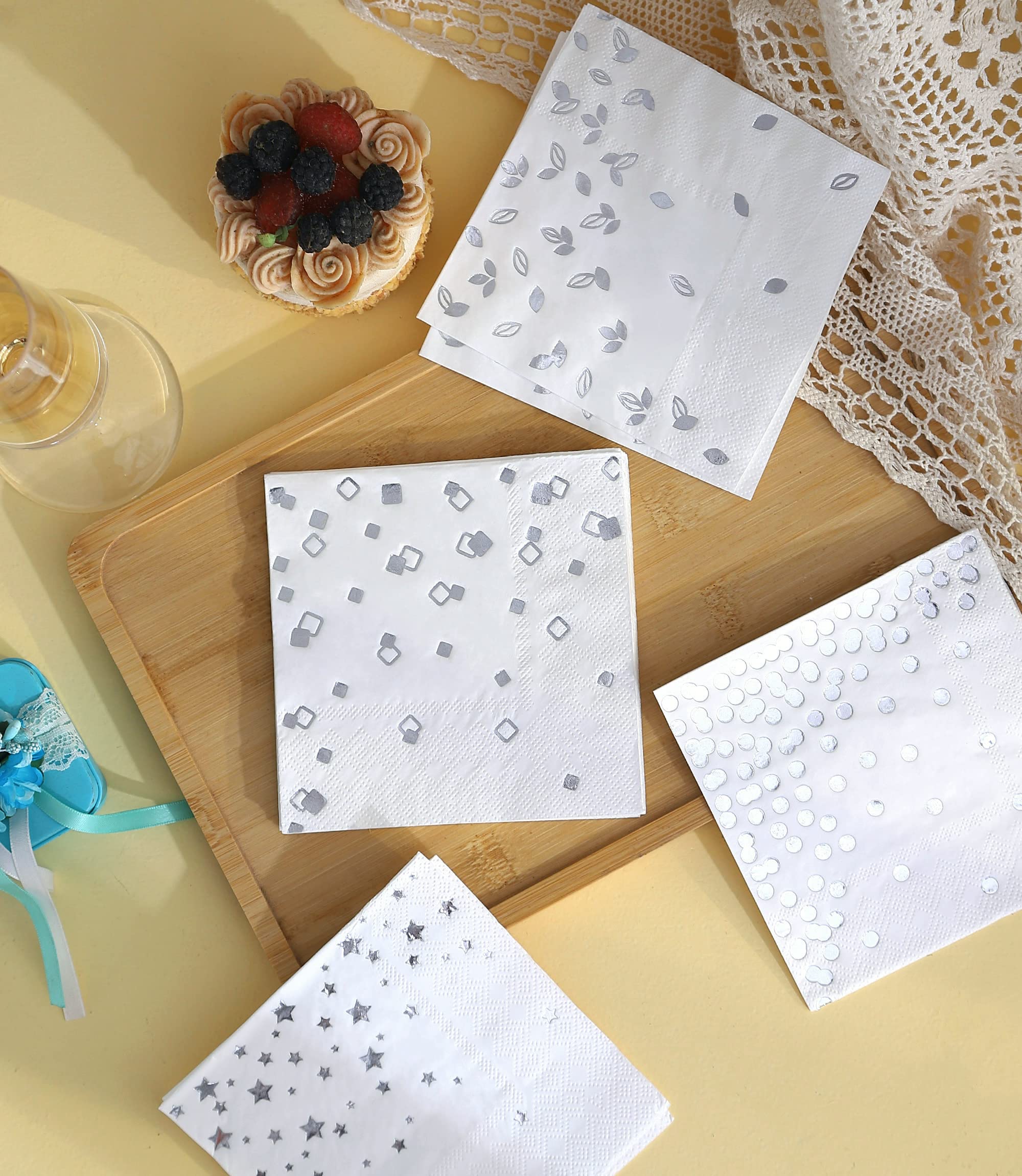 Winoo Design servilletas para combinar con vajilla dorada en fiestas.