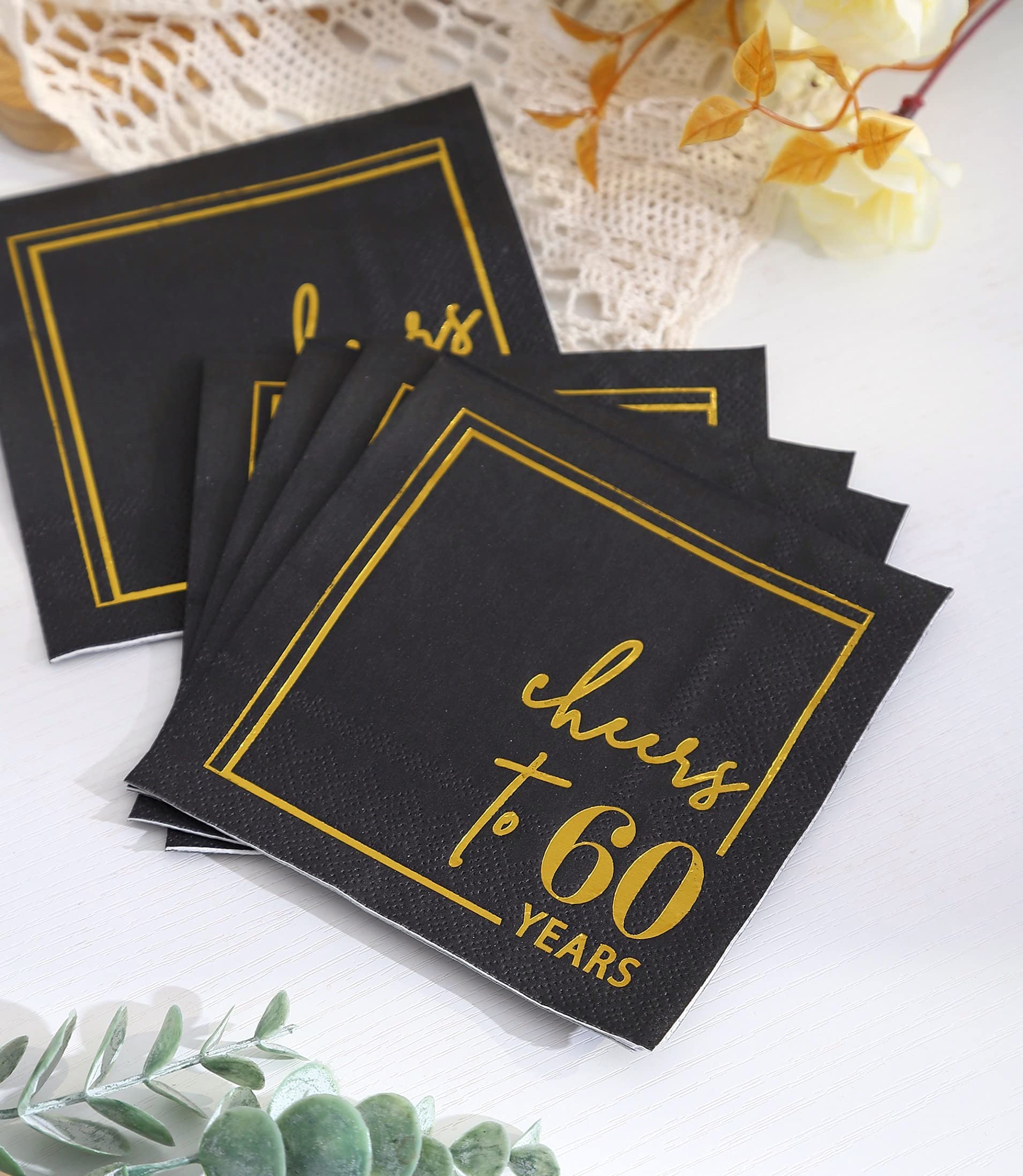 Servilletas para bodas y aniversarios con estilo moderno de Winoo Design.