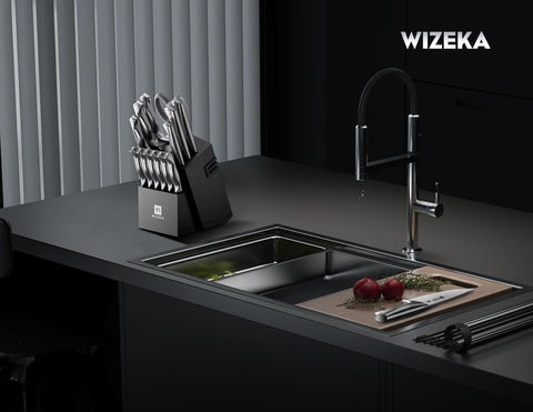 Conjunto de 6 cuchillos de carne serrados de 4,5 pulgadas de WIZEKA Jaguar Series para cortes precisos.