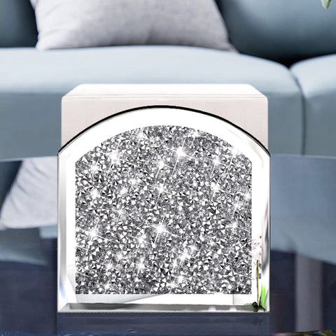 Porta servilletas Wocred en mesa de comedor, estilo moderno y brillante.