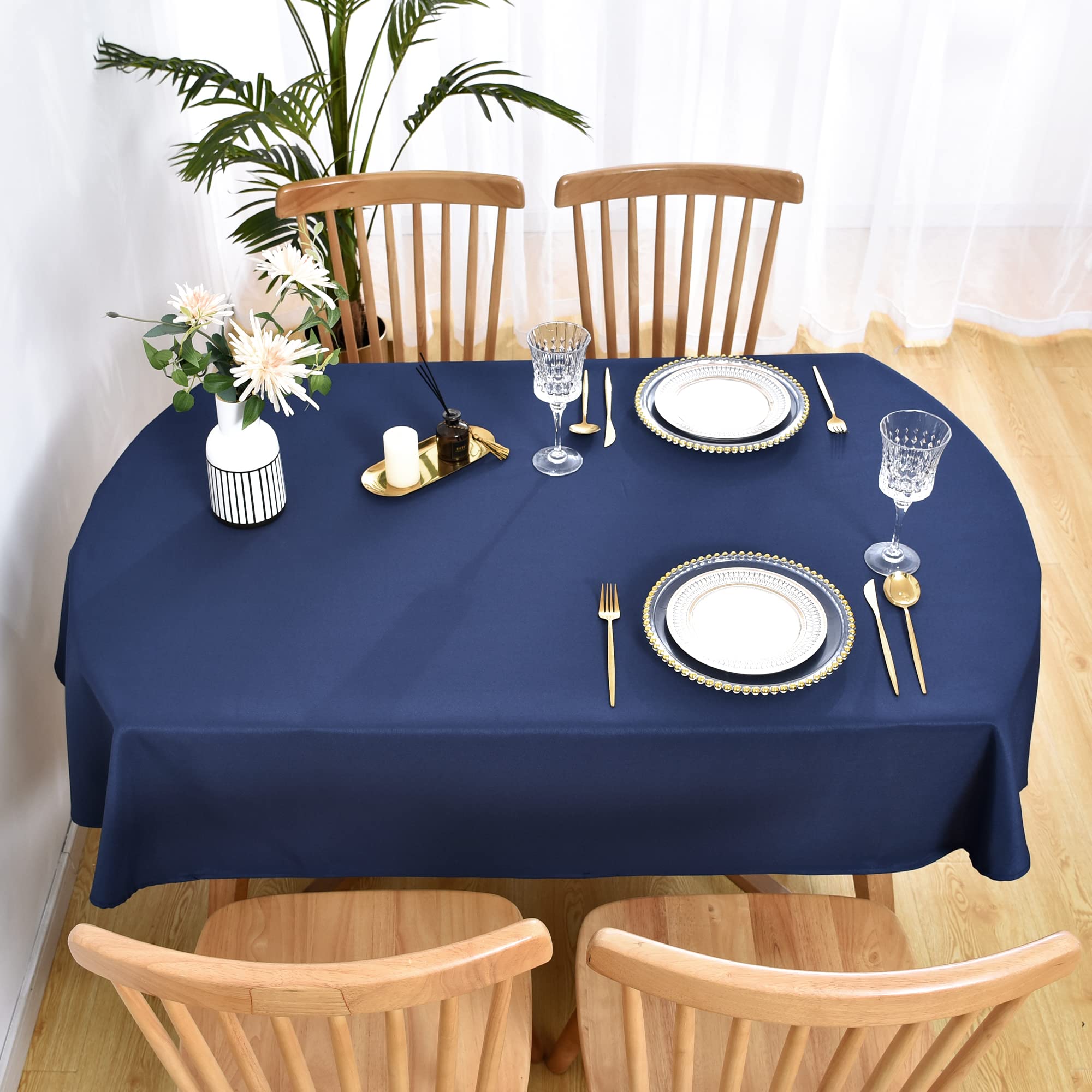 Mantel ovalado Wolkemer en azul marino para buffets, cubre y decora con estilo.