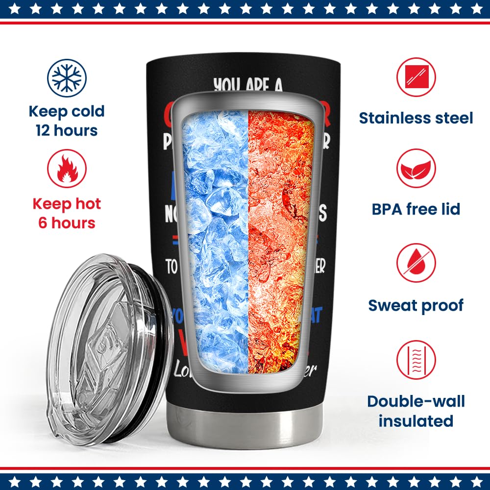 Wowcugi tumbler con diseño moderno y agarre ergonómico.