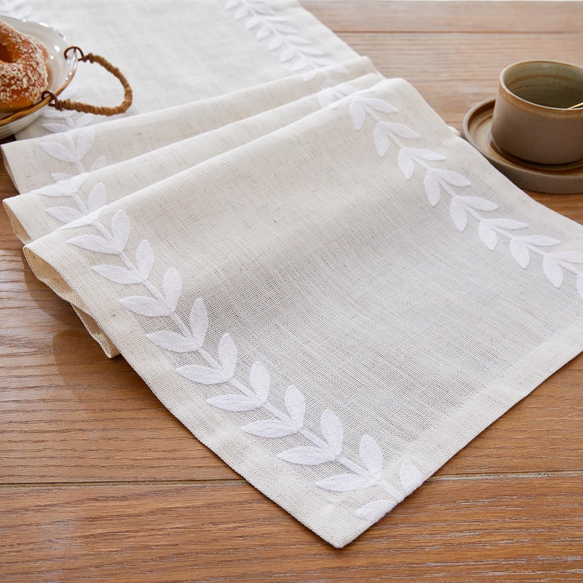 Wracra camino de mesa bordado, hojas de sauce irregulares, blanco elegante para mesa