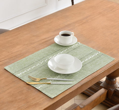 Wracra mantel texturado boho, ideal para ambiente relajado en la mesa.