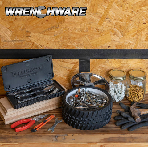 Wrenchware tazon-llanta-decoracion-de-hogar añade personalidad a la mesa.