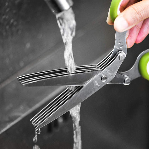 Acero inoxidable de alta calidad en tijeras X-Chef para uso diario.
